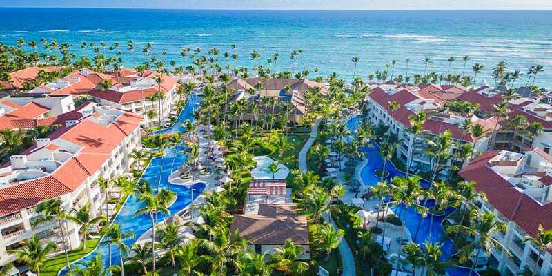 Majestic Colonial Punta Cana all-inclusive resort featuring colonial architecture, expansive pools, and beachfront location in the Dominican Republic.