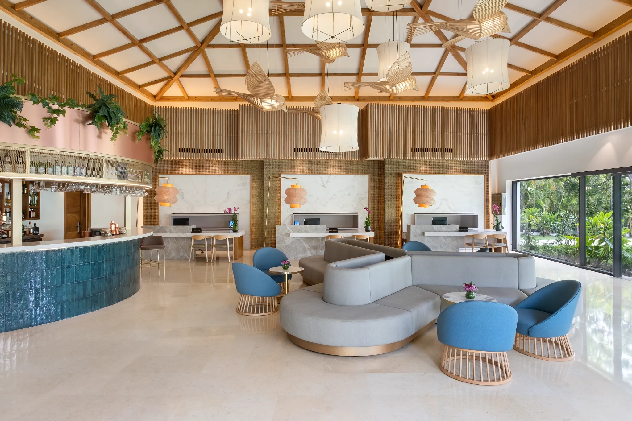 Preferred Club Lounge Bar at Dreams Royal Beach Punta Cana featuring an exclusive lounge setting with comfortable seating and premium drinks.
